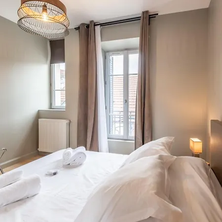 Apartment Delavigne Furnished Flat Aix-les-Bains