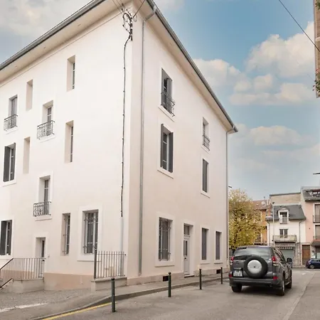 Apartment Delavigne Furnished Flat *