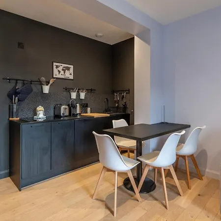 Apartment Delavigne Furnished Flat Aix-les-Bains
