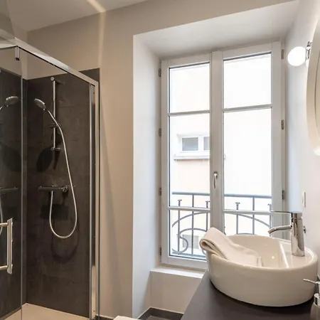Delavigne Furnished Flat Apartment *