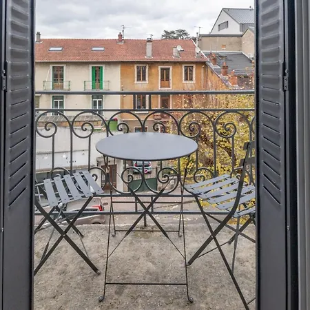 Delavigne Furnished Flat * Aix-les-Bains
